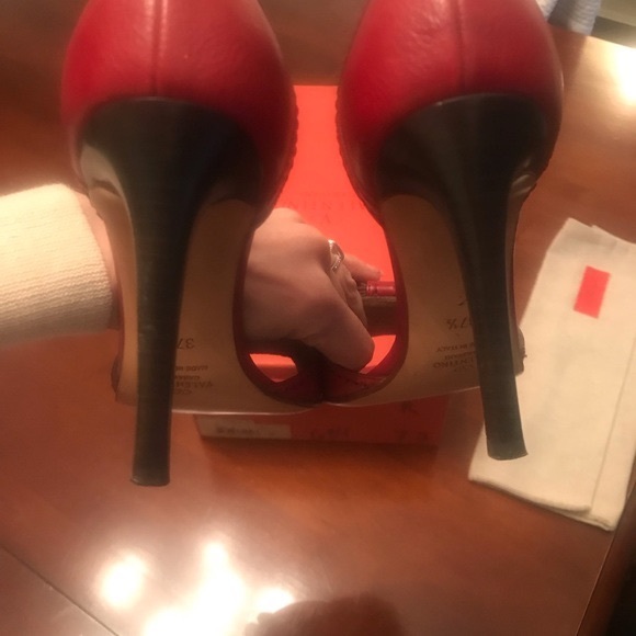 Valentino Bow Sandals - Picture 2 of 3